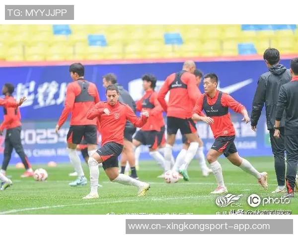 2025赛季精彩对决回顾成都蓉城与青岛西海岸激战成平局 2025赛季精彩对决回顾成都蓉城与青岛西海岸激战成平局