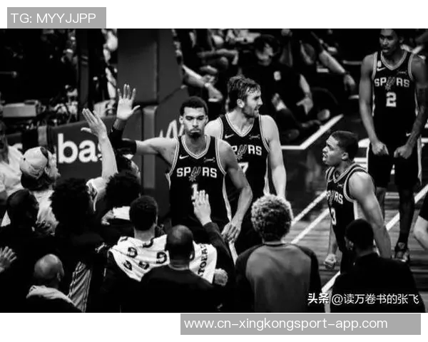 浓眉40分15篮板如同小孩对抗文班迅速进化令全联盟感到绝望