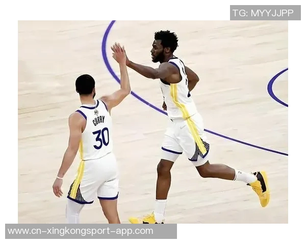 维金斯最后时刻发力16投9中三分球表现出色砍下22分4篮板3助攻半场独得15分