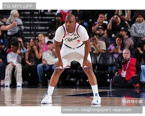 保罗状态低迷表现不佳仅得4分4助攻失误频繁影响球队表现 保罗状态低迷表现不佳仅得4分4助攻失误频繁影响球队表现